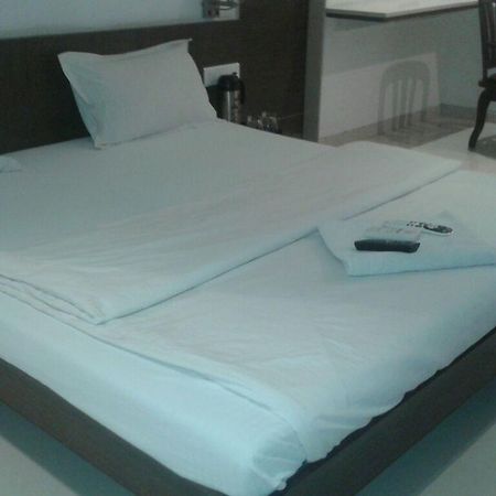 Sai Saya-Nashik Road Otel Dış mekan fotoğraf